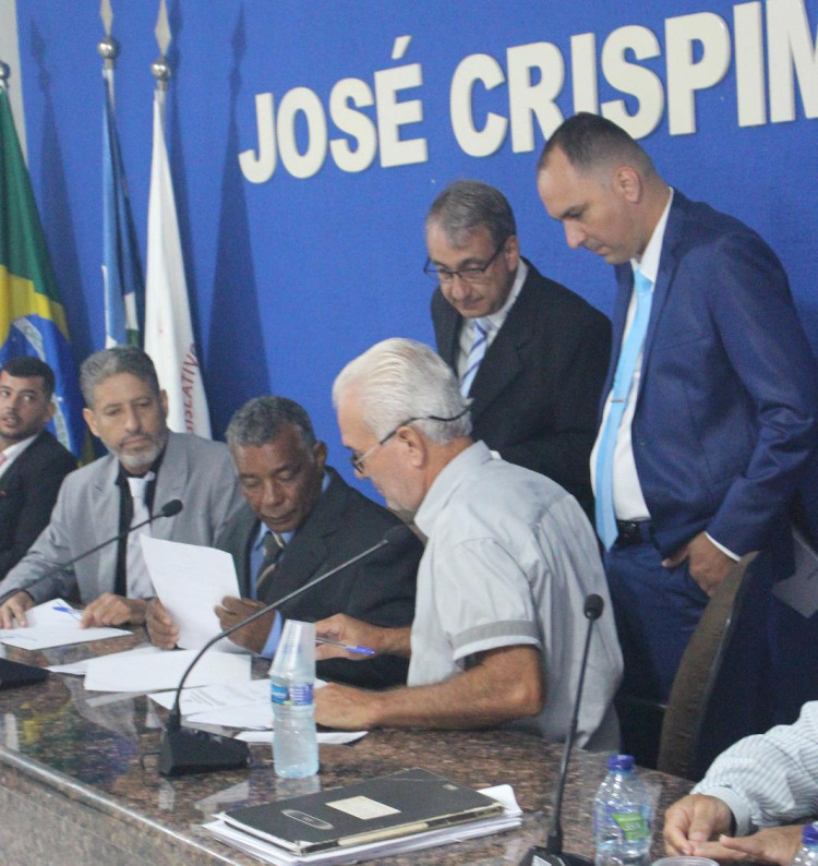 Posse da Nova Mesa Diretora da Câmara Municipal de Figueirópolis d’Oeste para o Biênio 2025-2026