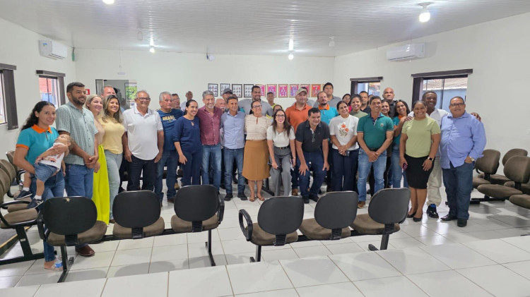 Câmara Municipal promove reunião com a deputada estadual Janaina Riva e representantes de diversos segmentos da sociedade